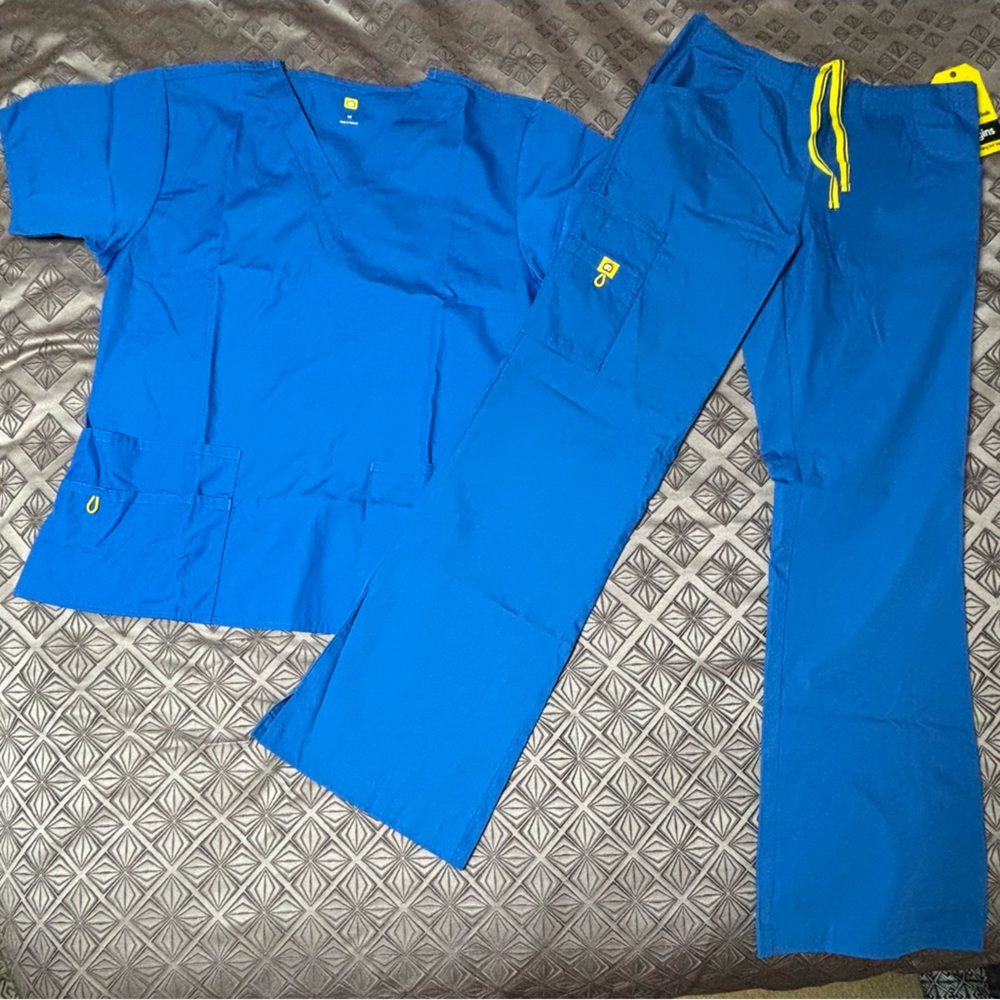 WonderWink Royal Blue scrub set